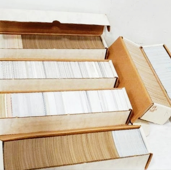 Baseball Cards Lot of 200 - Picture 4 of 5